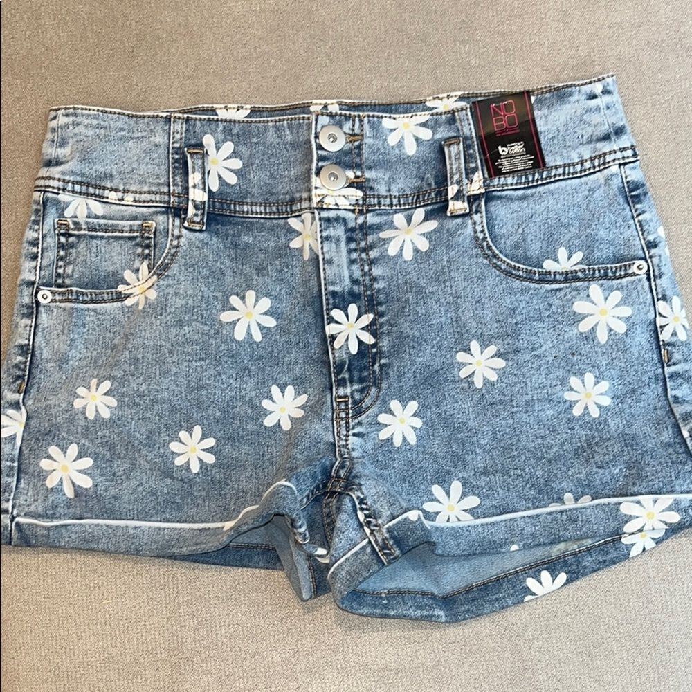 NWT-NOBO Blue and White Floral Jean Shorts